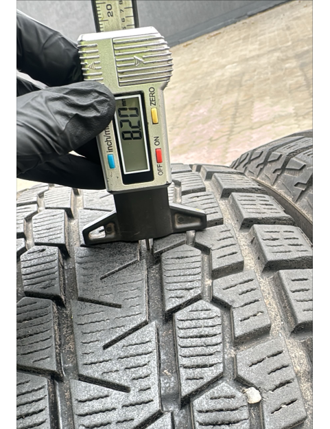 225/55r19 99q Yokohama Ice Guard G075