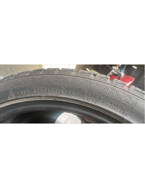 235/40r19 96t Nokian Hakkapeliitta R3