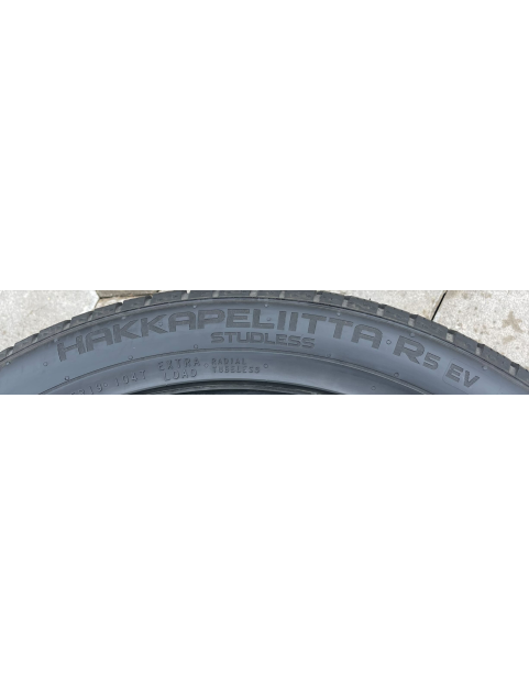 255/45r19 104t Nokian Hakkapeliitta R5 EV