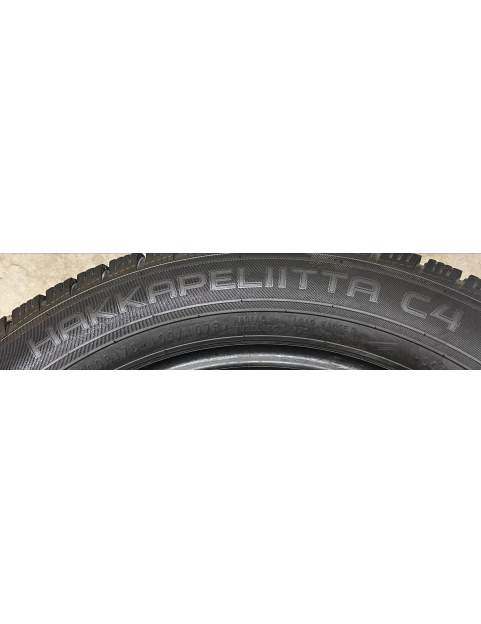 215/60r17c 109/107r Nokian Hakkapeliitta C4 ( ar radzēm )