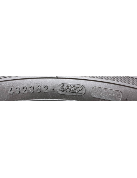 215/60r17c 109/107r Nokian Hakkapeliitta C4 ( ar radzēm )