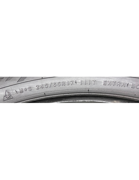 245/65r17 111t Nokian Hakkapeliitta 9 suv ( ar radzēm )