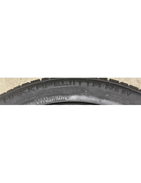 255/45r19 104t Nokian Hakkapeliitta R5 EV