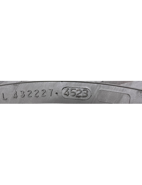 255/50r19 107r un 235/55r19 105T dažāda platuma komplekts 255/50r19 107r un 235/55r19 105T dažāda platuma komplekts