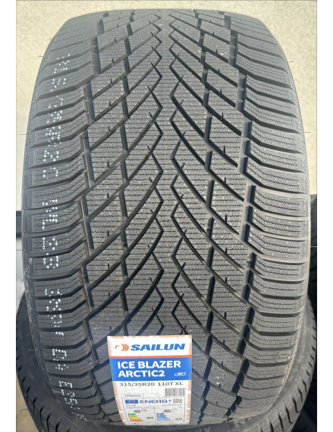 Dažāda platuma BMW X5 X6 315/35R20 un 275/40R20 komplekts