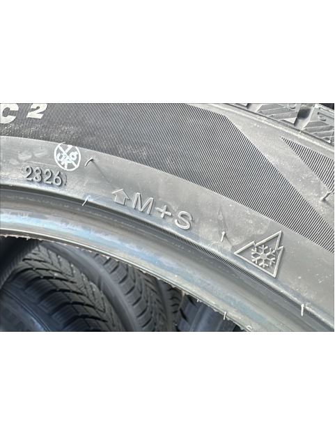 Dažāda platuma BMW X5 X6 315/35R20 un 275/40R20 komplekts