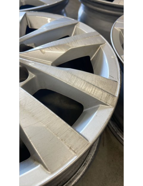 r16 oem Volkswagen T5 T6