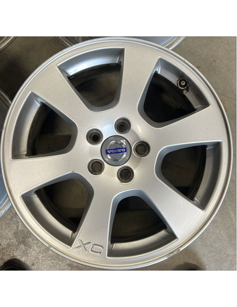 r17 oem Volvo XC
