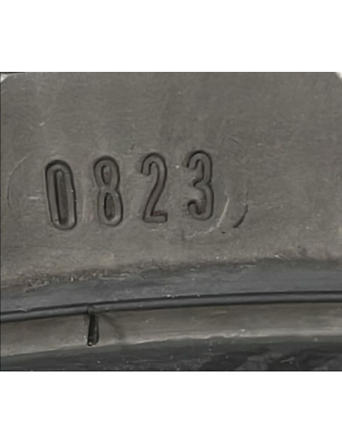 Dažāda platuma 255/50r19 107t un 235/55r19 105T komplekts