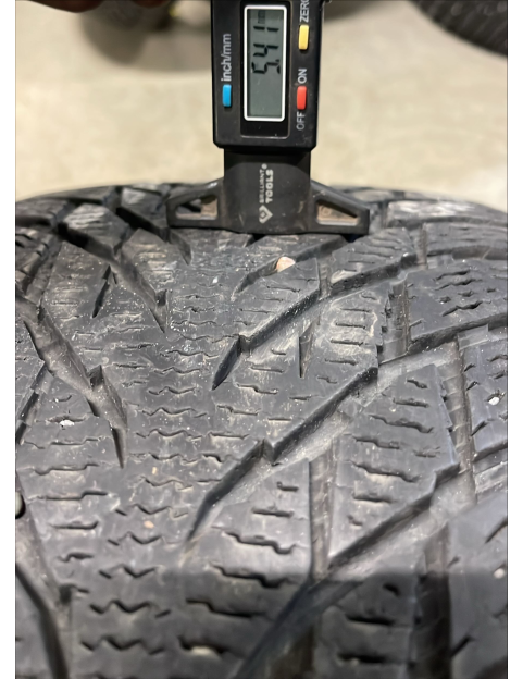 225/45R18 95T Nokian hakapeliitta R3