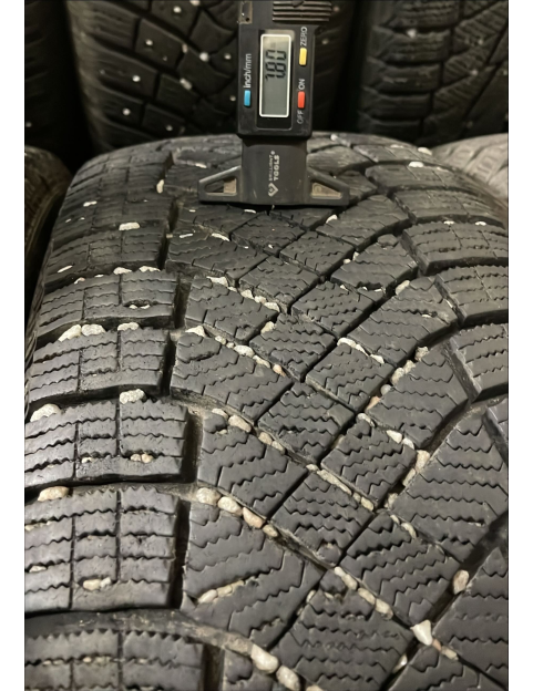 205/55R16 94T Pirelli Ice Zero