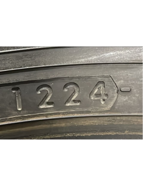 215/65R16 98Q Yokohama ig60