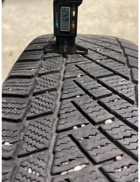215/65R16 102T Continental viking contact 6