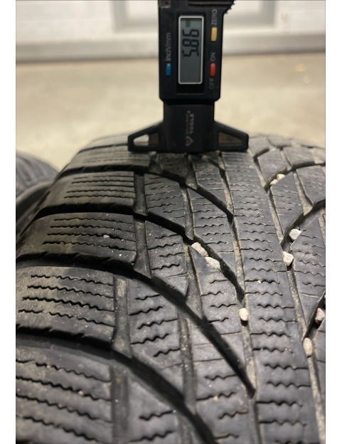 205/60R16 96T Kumho wi51