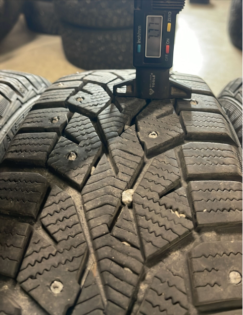 175/65R15 88T Gislaved Nordfrost 100   ( ar radzēm )