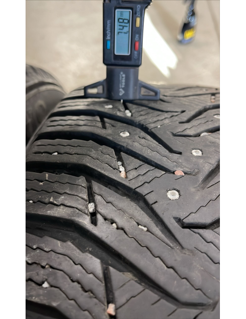 225/60r17 103t Kumho WinterCraft ice WS31 SUV ( ar radzēm )