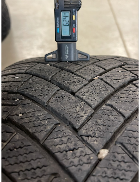235/55R19 105T Goodyear ultra grip ice 3