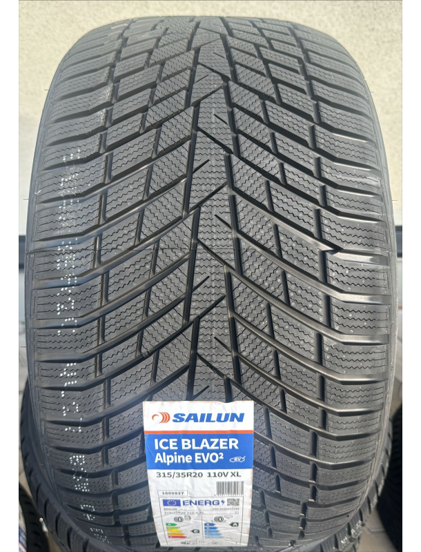 Dažāda platuma BMW X5 X6 315/35R20 un 275/40R20 komplekts Dažāda platuma BMW X5 X6 315/35R20 un 275/40R20 komplekts