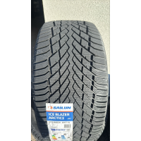 Dažāda platuma BMW X5 X6 315/35R20 un 275/40R20 komplekts